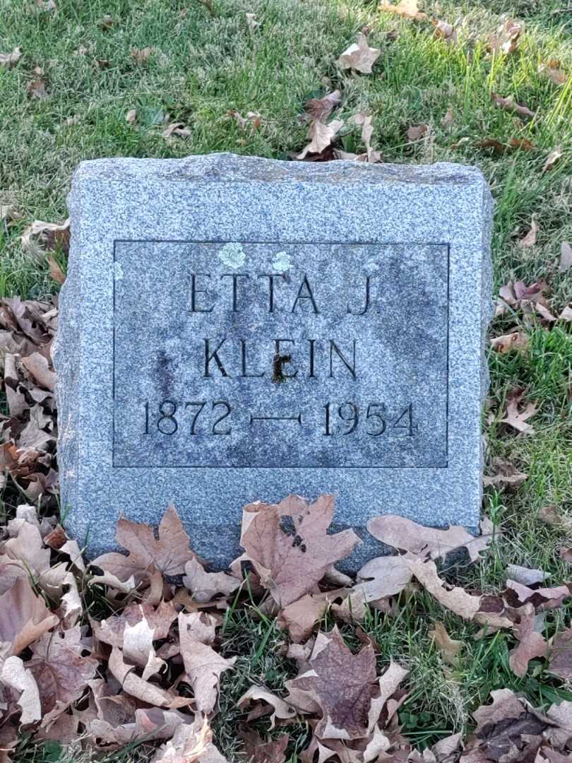 Etta Joel Klein's grave. Photo 3