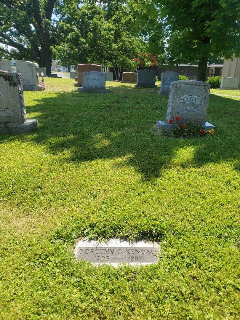 Dorothy C. Kendall's grave. Photo 1
