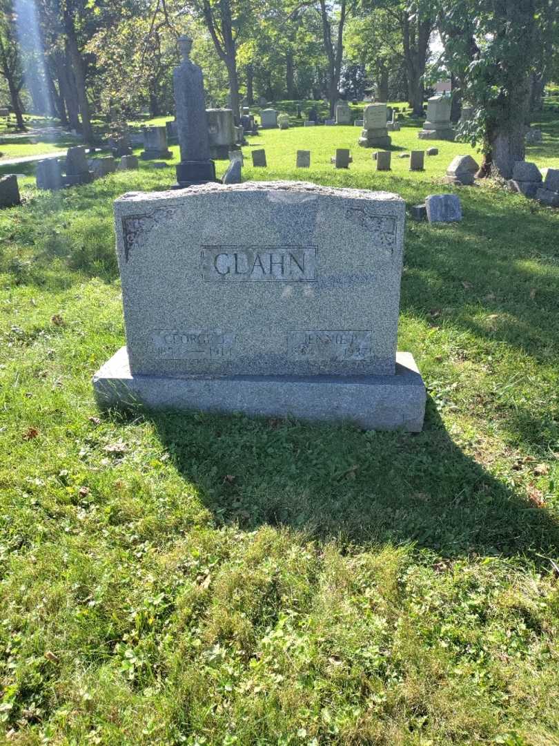 Jennie P. Glahn's grave. Photo 2