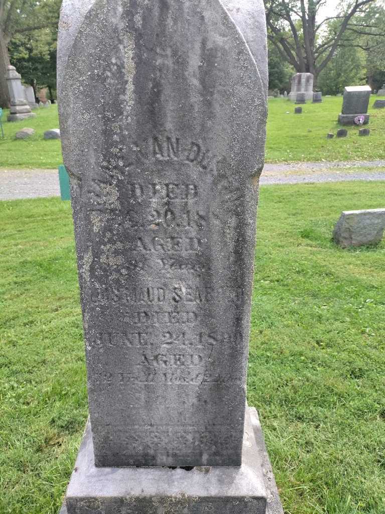 Lois Maud Seabold's grave. Photo 3