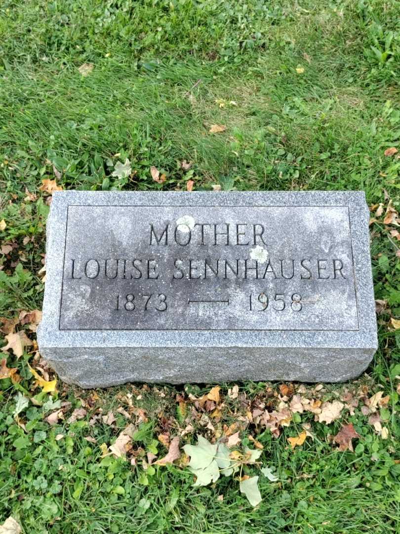 Louise B. Sennhauser's grave. Photo 3
