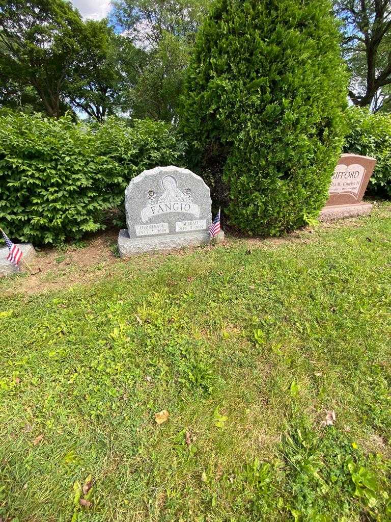 Filomena L. Fangio's grave. Photo 1