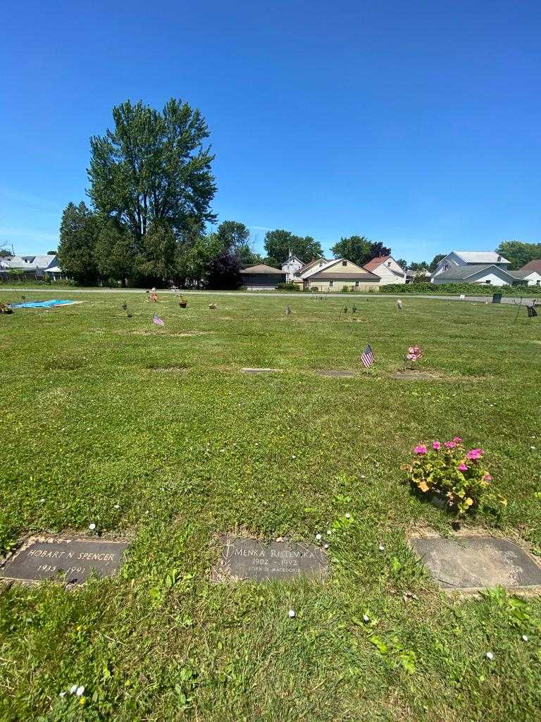 Menka Ristevska's grave. Photo 1