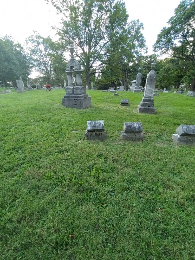 Freddie B. Schrouder's grave. Photo 1