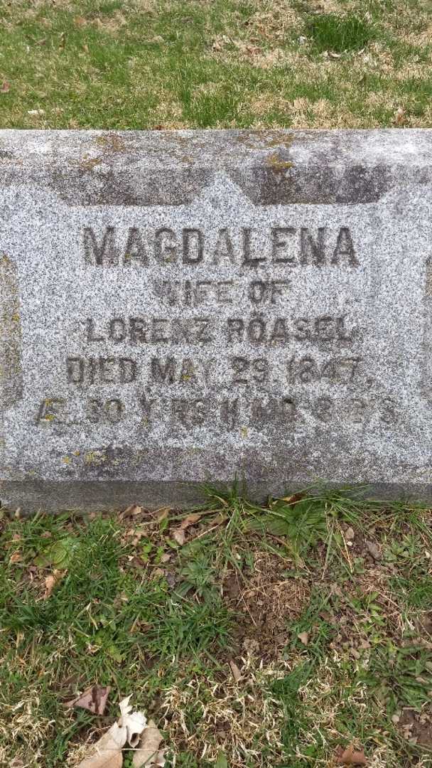 Magdalena Roasel's grave. Photo 17