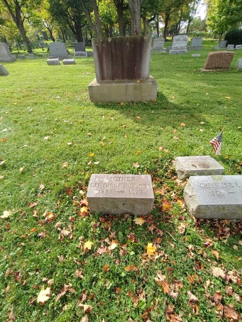 Gertrude B. Bugby's grave. Photo 1