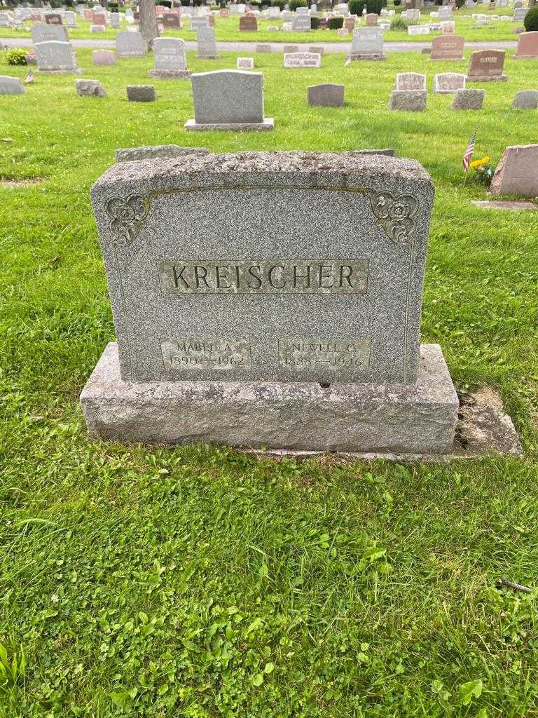 Newell C. Kreischer's grave. Photo 2