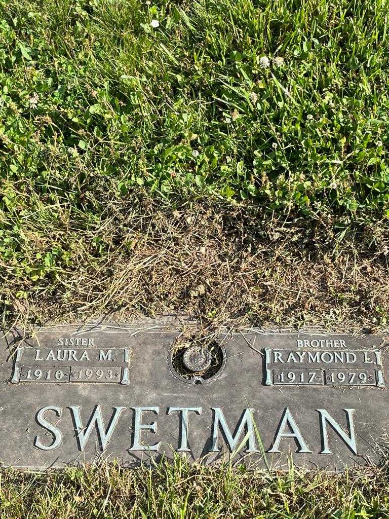 Laura M. Swetman's grave. Photo 3