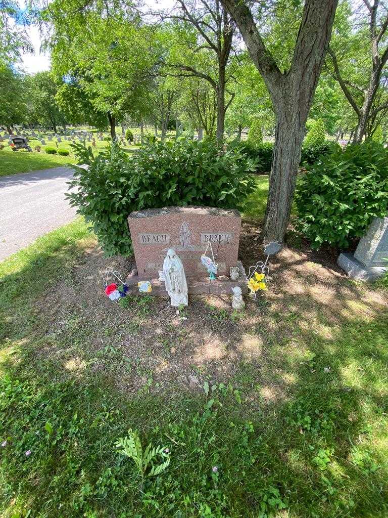 Frances J. Beach's grave. Photo 1