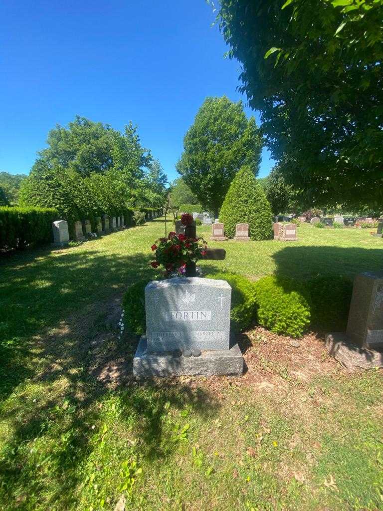 Marcel A. Fortin's grave. Photo 1