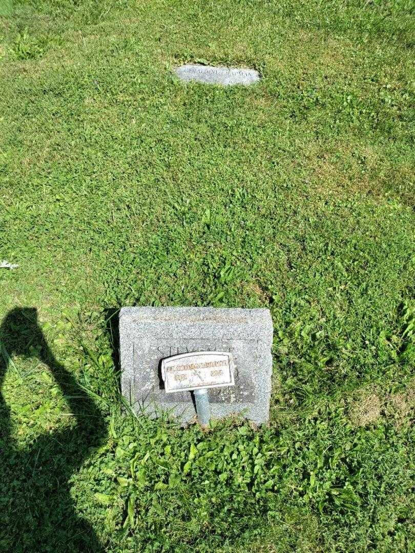 Geraldine Chapman's grave. Photo 5