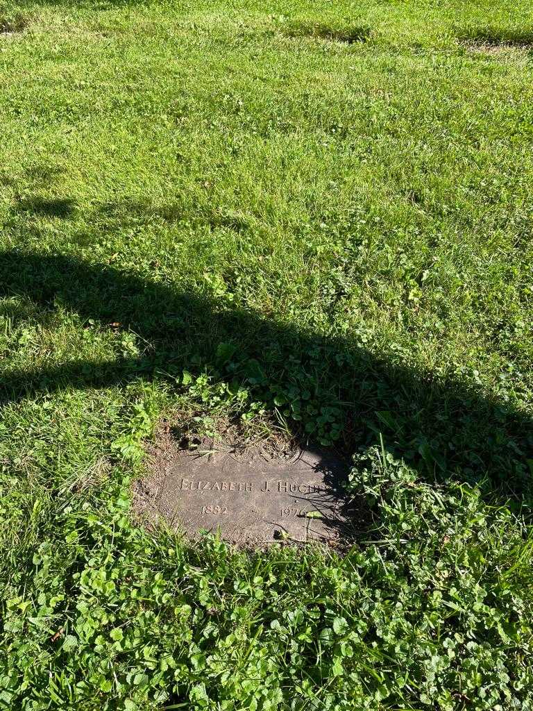 Elizabeth J. Hughes's grave. Photo 2