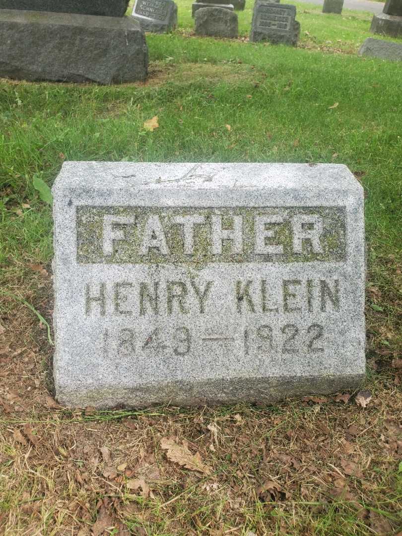 Henry Klein's grave. Photo 3