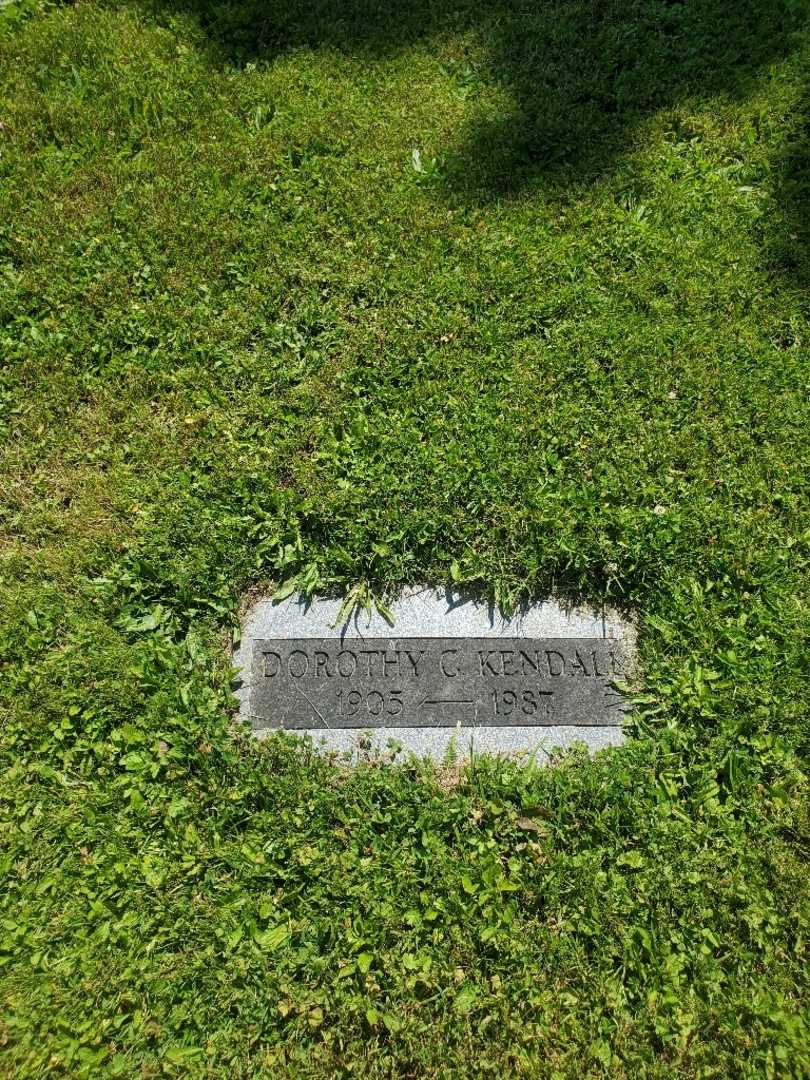 Dorothy C. Kendall's grave. Photo 2