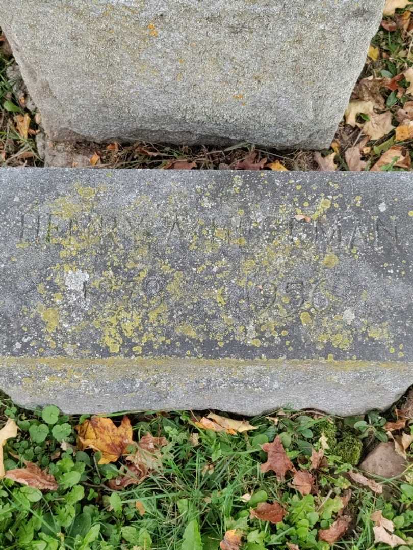 Henry A. Hegeman's grave. Photo 3