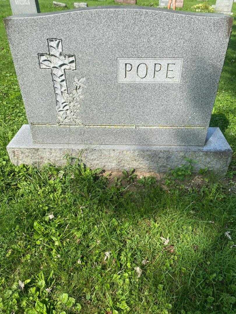 Wilhelmina Pope's grave. Photo 4