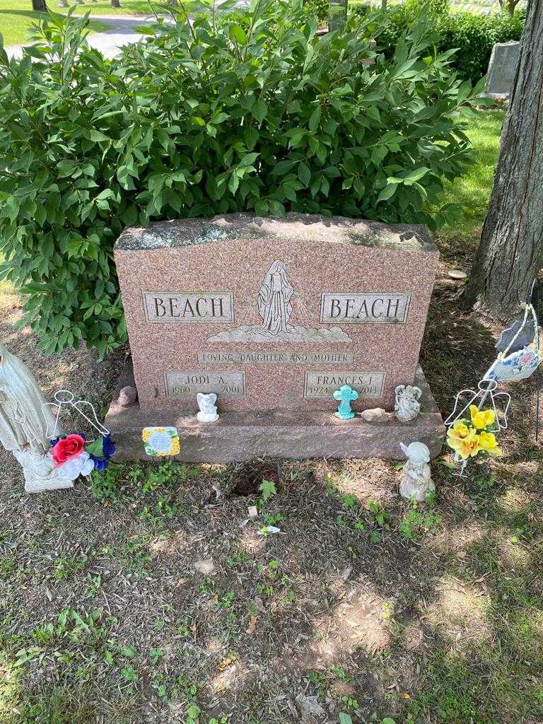 Frances J. Beach's grave. Photo 2