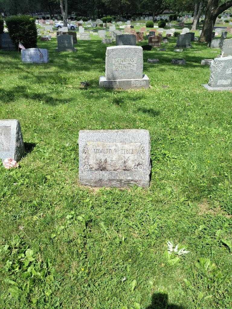 Edward W. Tietz's grave. Photo 1