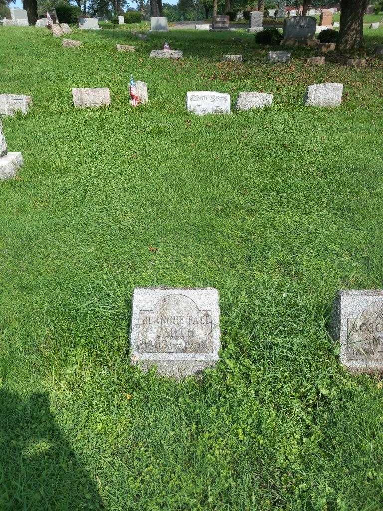 Blanche Fall Smith's grave. Photo 1