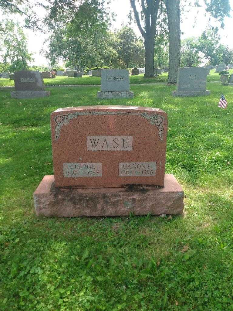 Marion H. Wase's grave. Photo 1