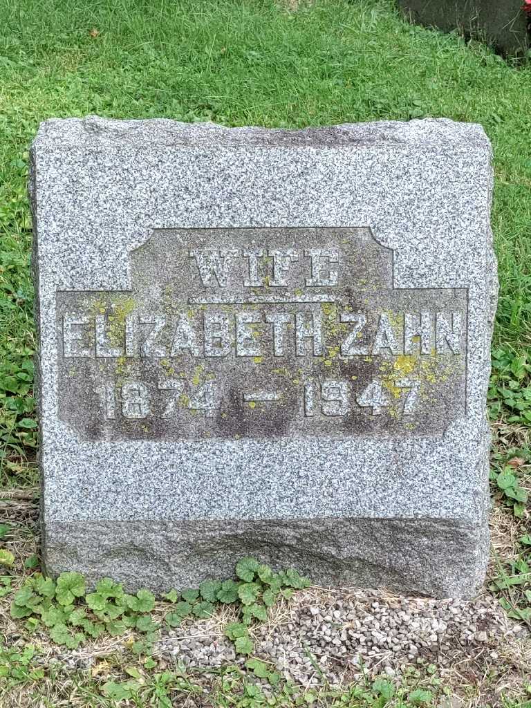 Elizabeth Zahn's grave. Photo 3