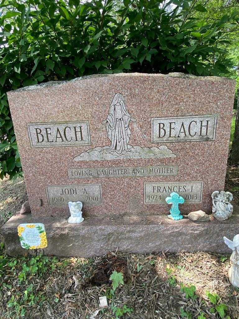 Frances J. Beach's grave. Photo 3