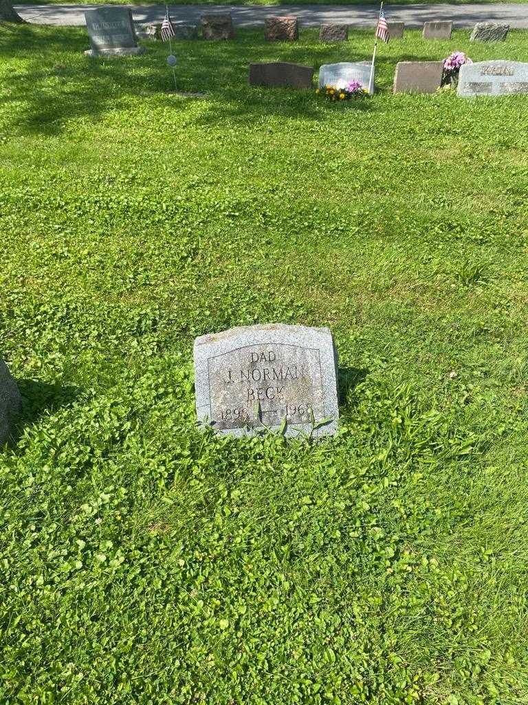 John Norman Beck's grave. Photo 1