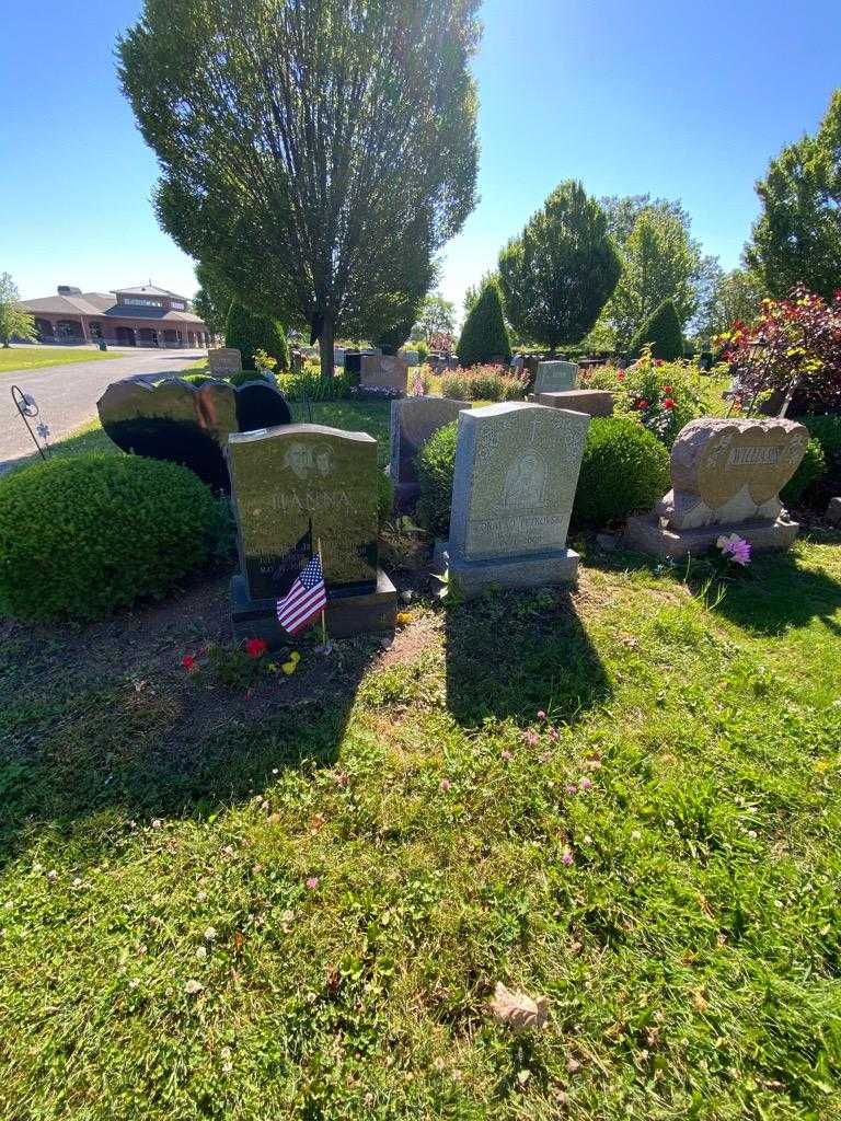 William J. Hanna Junior's grave. Photo 1