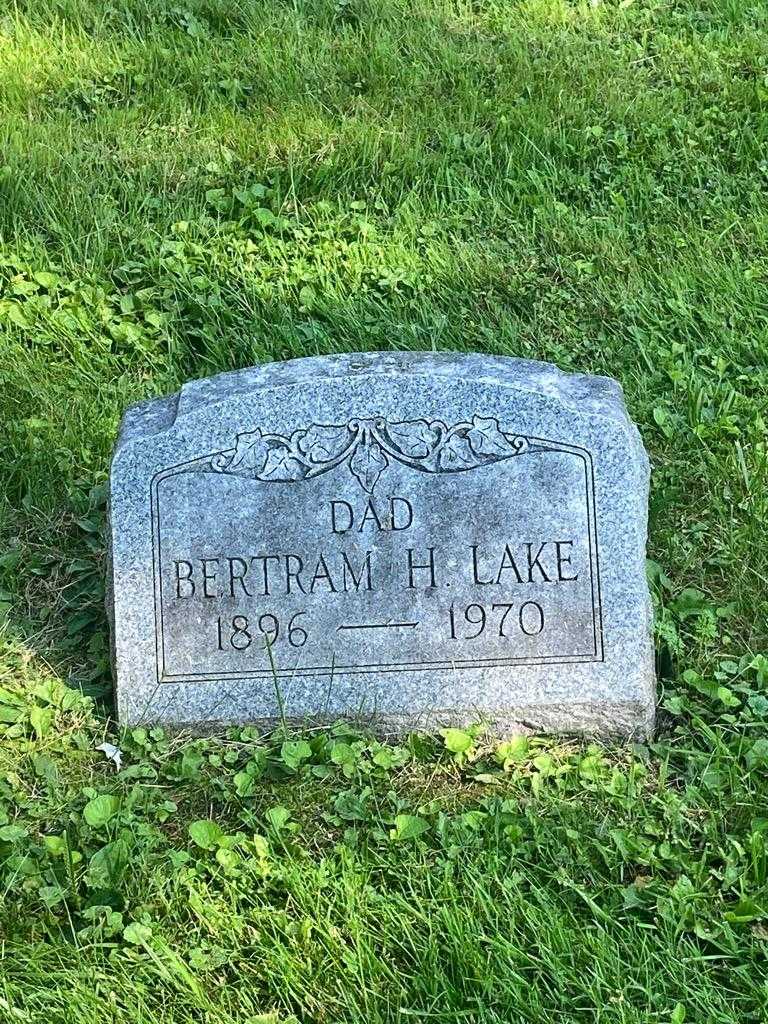 Bertram H. Lake's grave. Photo 3