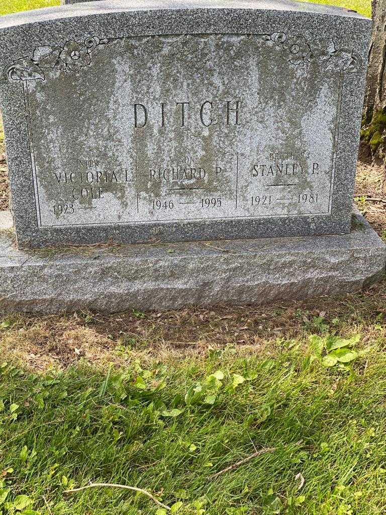 Richard P. Ditch's grave. Photo 3