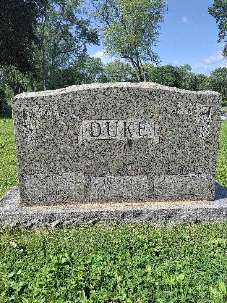 Helen F. Duke's grave. Photo 3