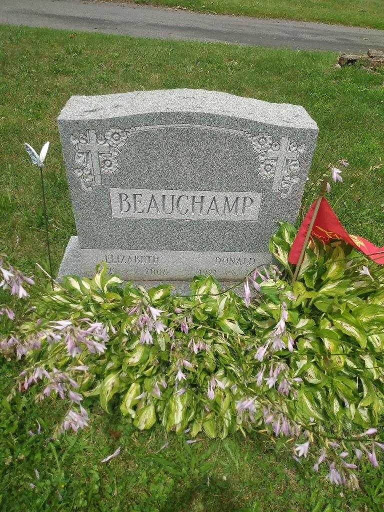 Elizabeth Beauchamp's grave. Photo 1