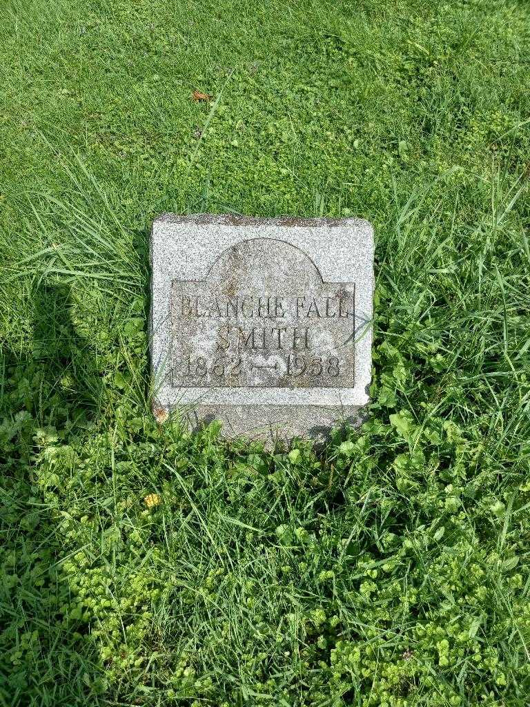 Blanche Fall Smith's grave. Photo 2