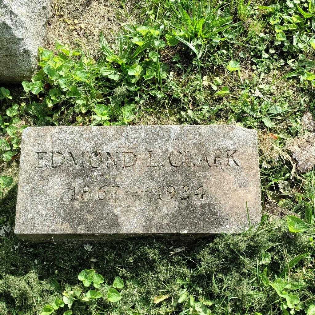Edmond L. Clark's grave. Photo 4