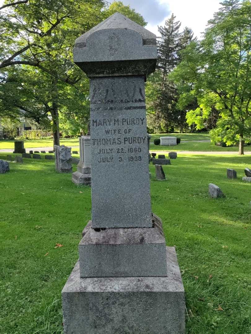 Mary M. Purdy's grave. Photo 1