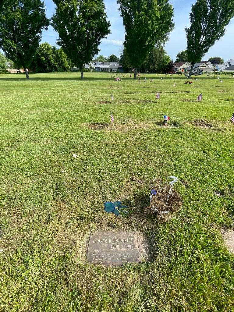 George R. Mongrief's grave. Photo 1