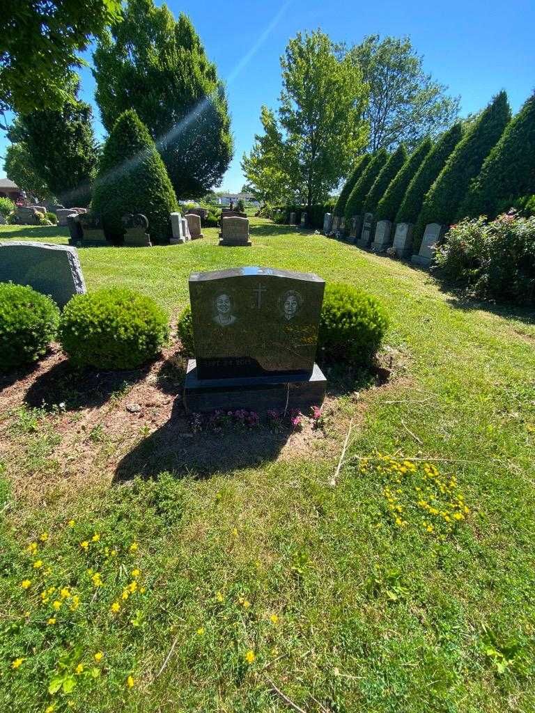 Maria Tam Thi Le's grave. Photo 1