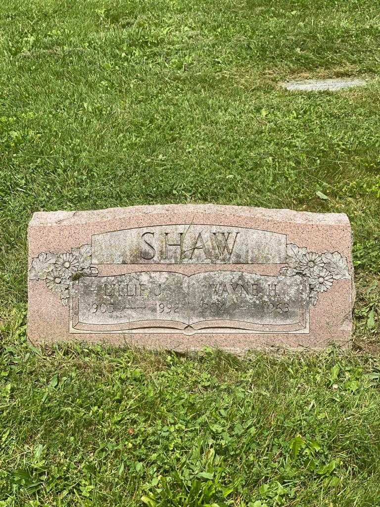 Wayne H. Shaw's grave. Photo 3