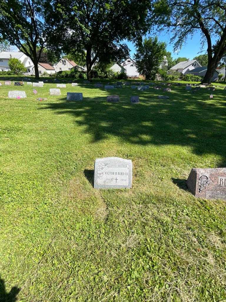 Victor H. Bird Third's grave. Photo 2