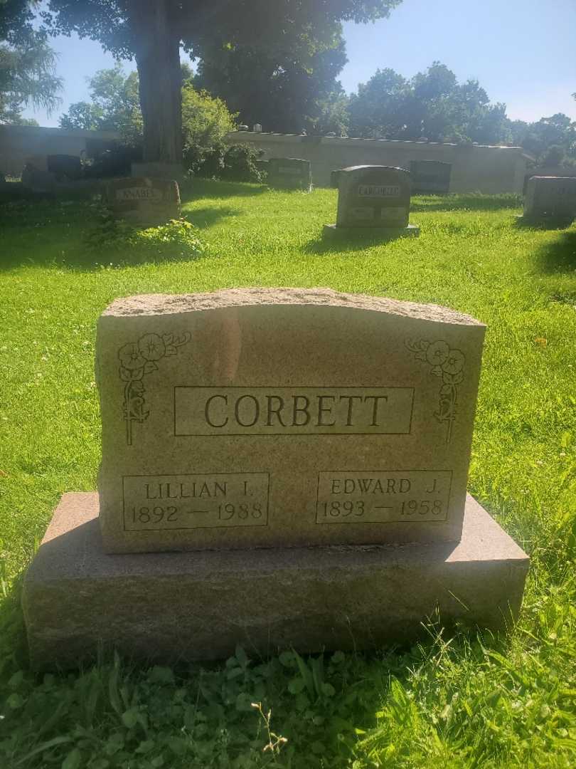 Lillian I. Corbett's grave. Photo 3