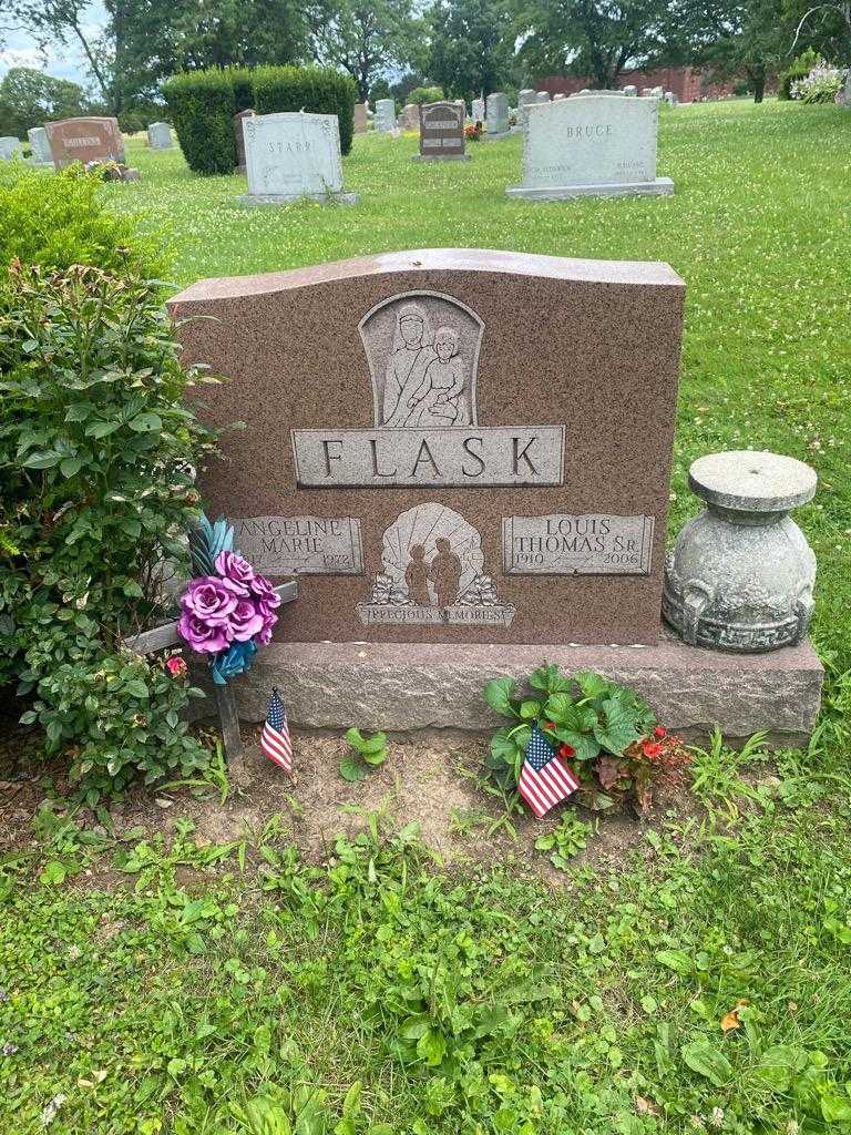 Louis Thomas Flask Senior's grave. Photo 2