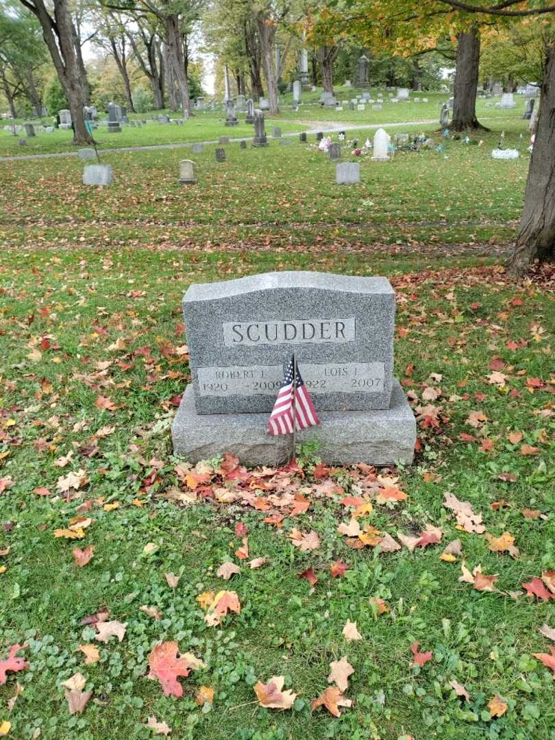 Lois I. Scudder's grave. Photo 2