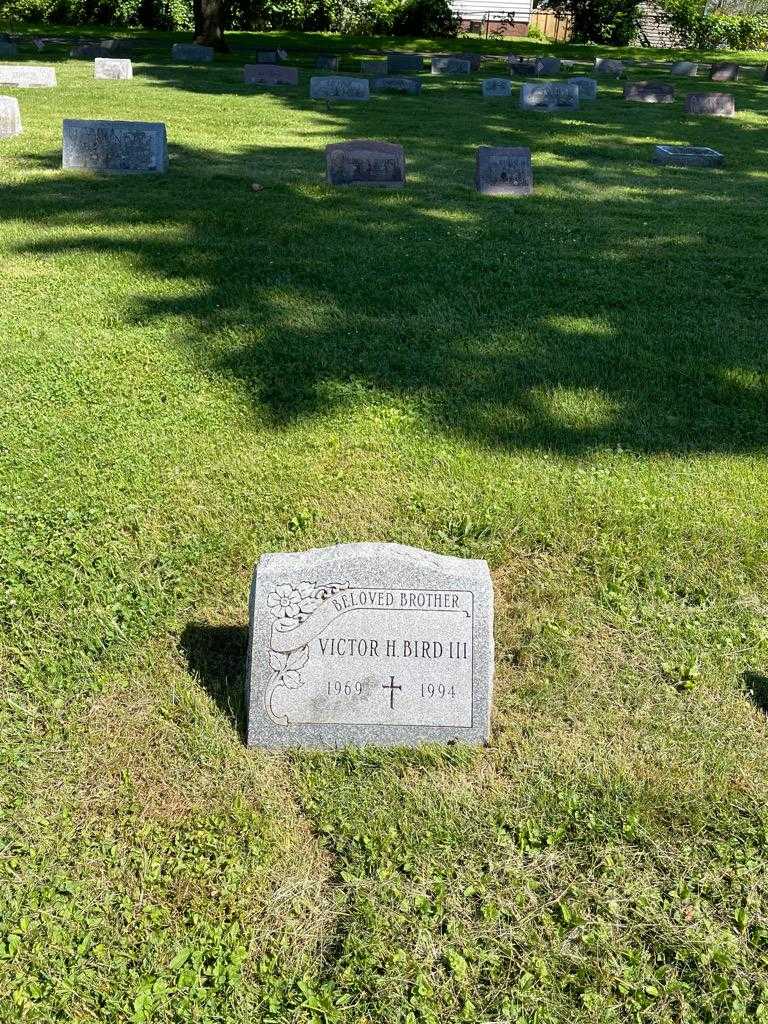 Victor H. Bird Third's grave. Photo 3