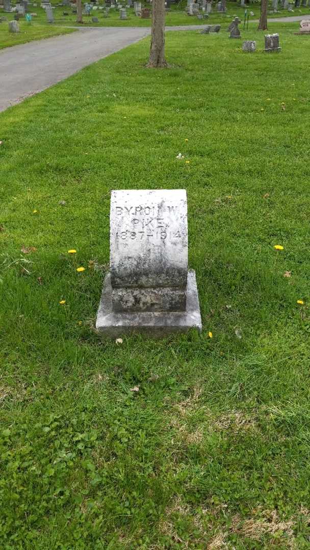 Byron W. Pike's grave. Photo 2