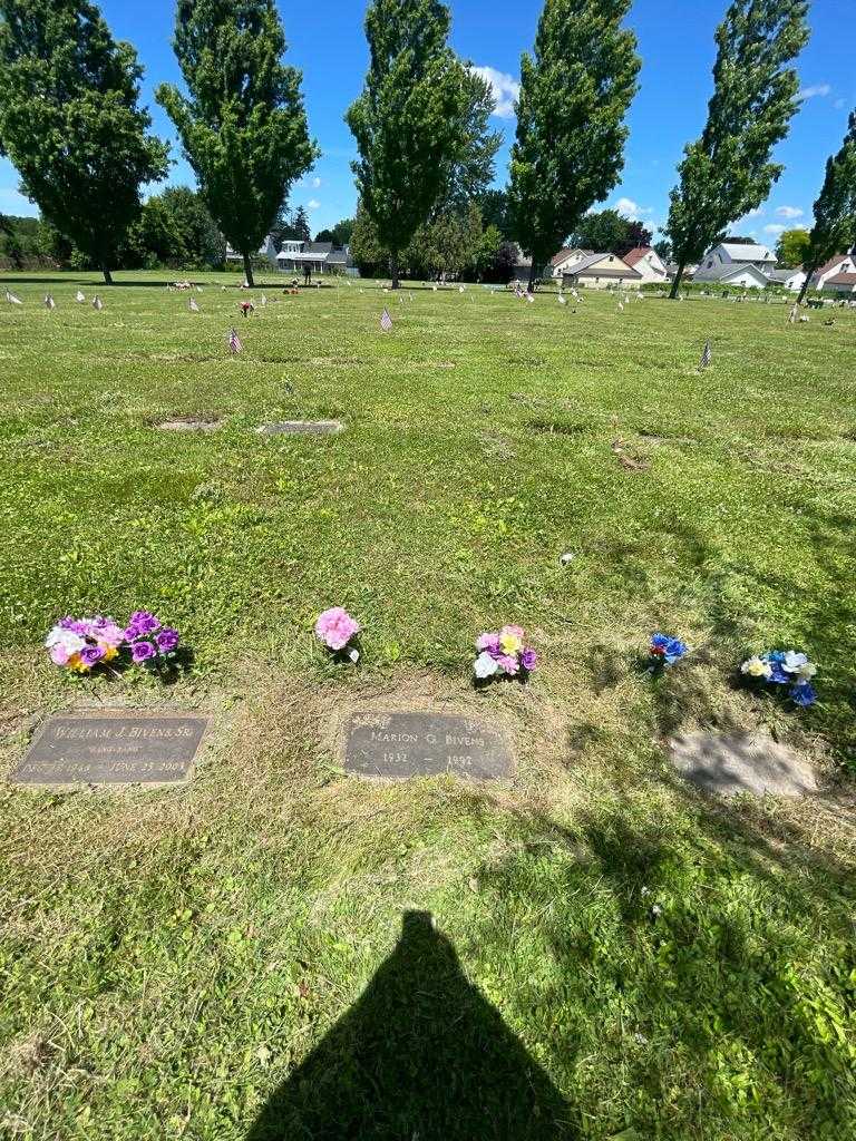 Marion G. Bivens's grave. Photo 1