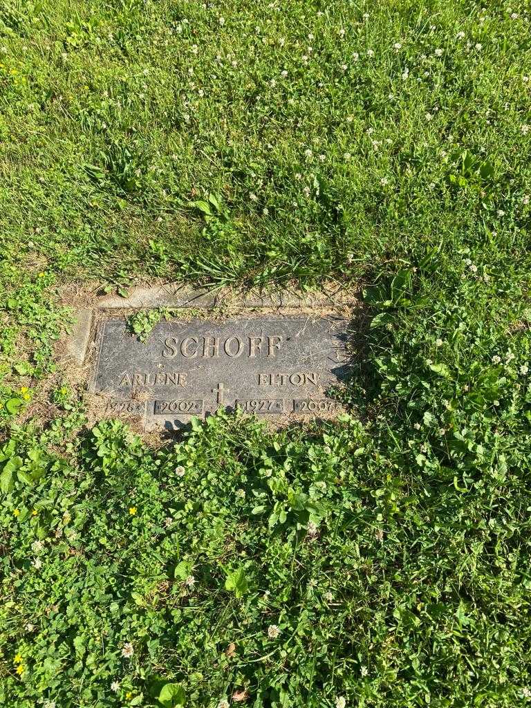 Arlene Schoff's grave. Photo 2