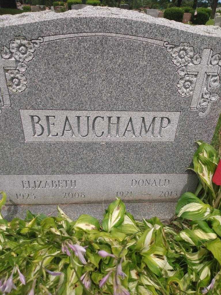 Elizabeth Beauchamp's grave. Photo 3