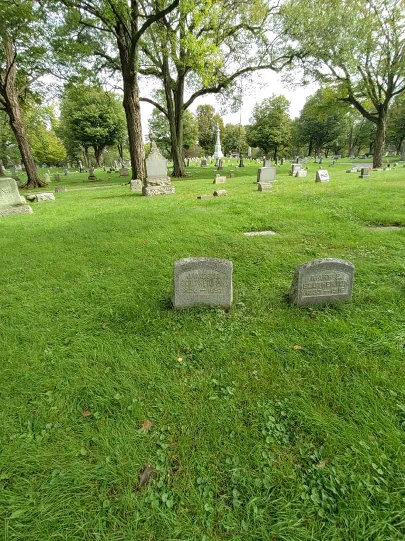 James E. Southerton's grave. Photo 1