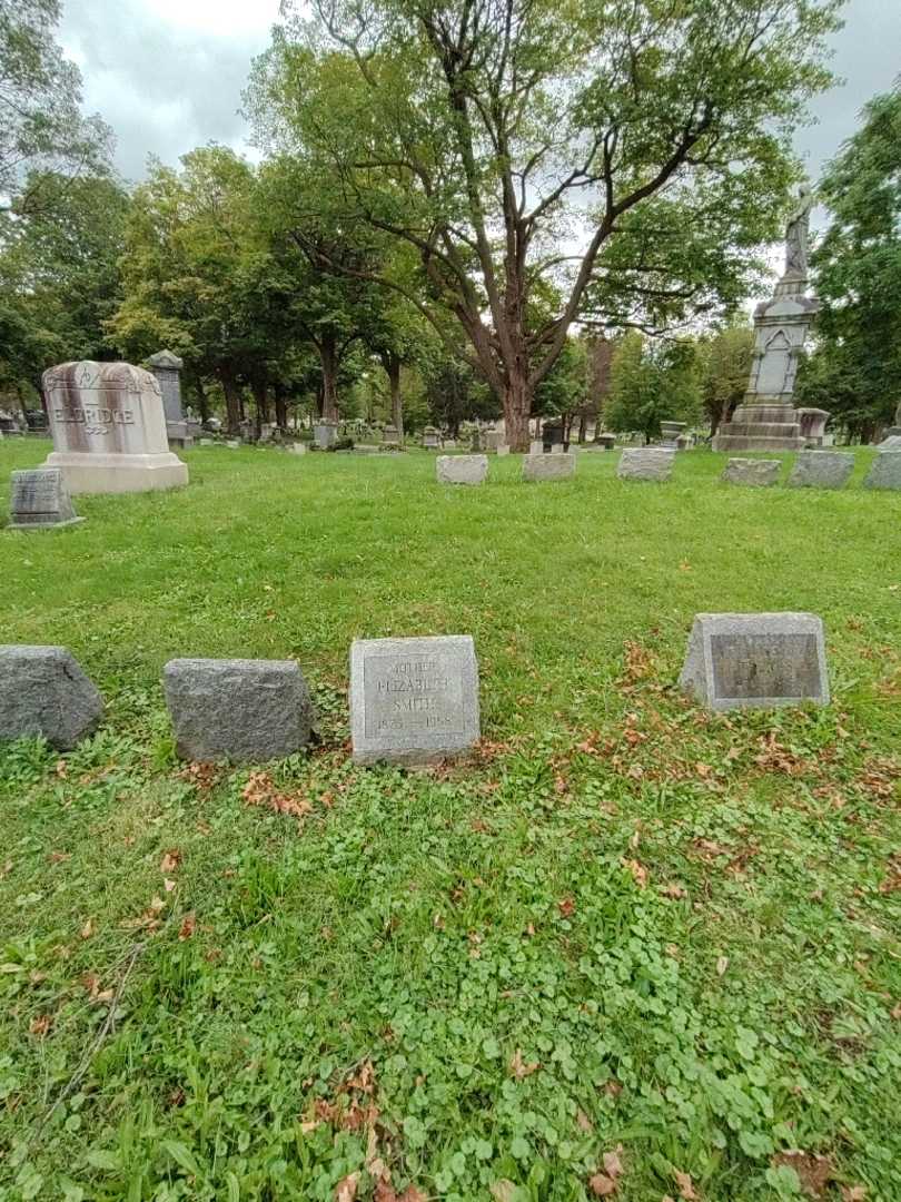Elizabeth Heineman Smith's grave. Photo 1