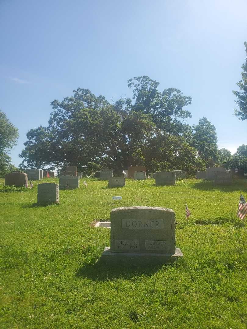 Nellie F. Dorner's grave. Photo 1